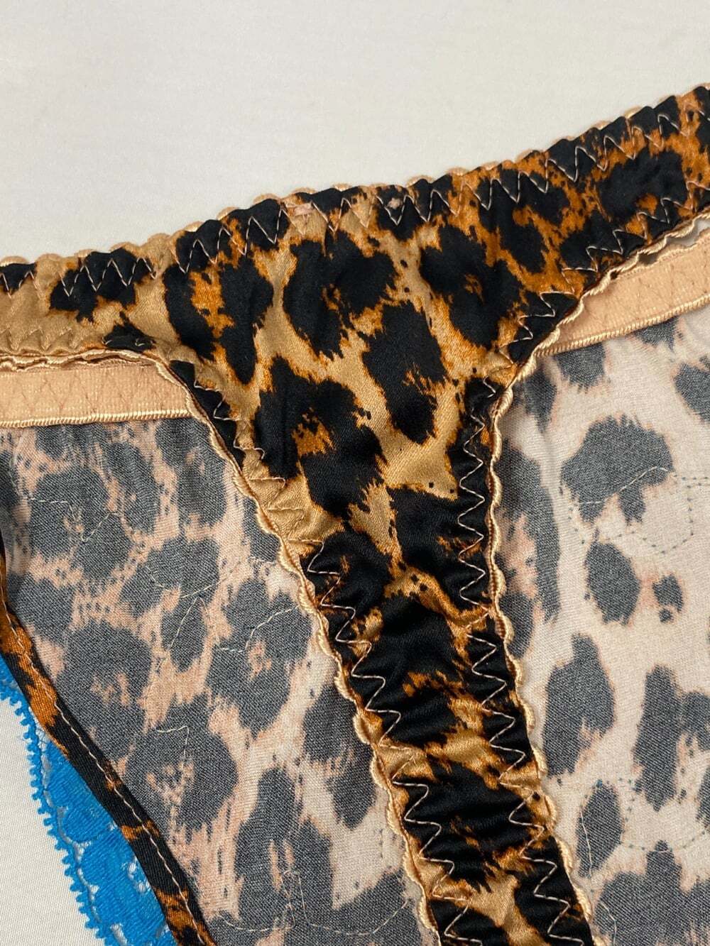Agent Provocateur Molly Leopard Turquoise Silk Thong AP3 Medium New - Picture 11 of 14